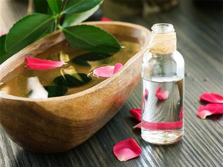 گلاب عطری با رایحه دلنشین و خاصیت بالا