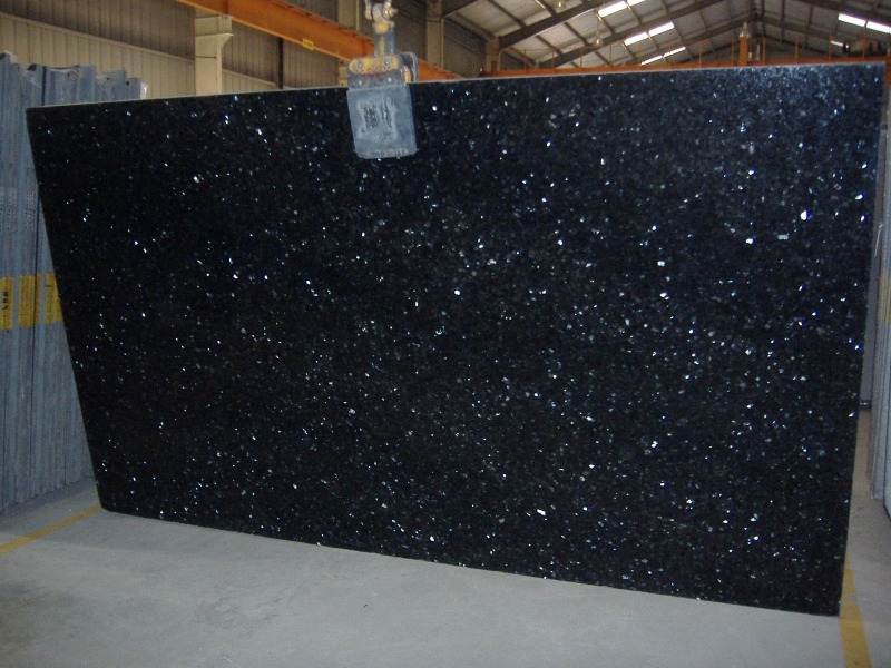 تصویر 1 از سنگ مرمریت سیاه تخلخل مناسب و استقامت بالا