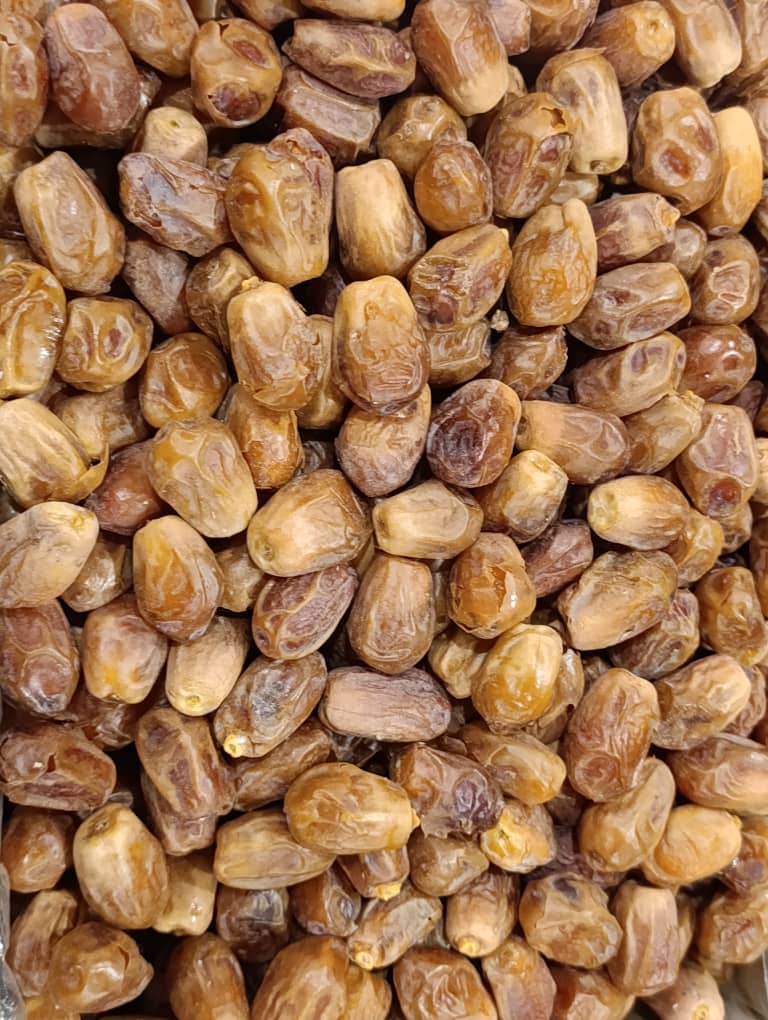 تصویر 1 از خرما زاهدی تامین استان فارس قیرکارزین تناژ بالا موجود