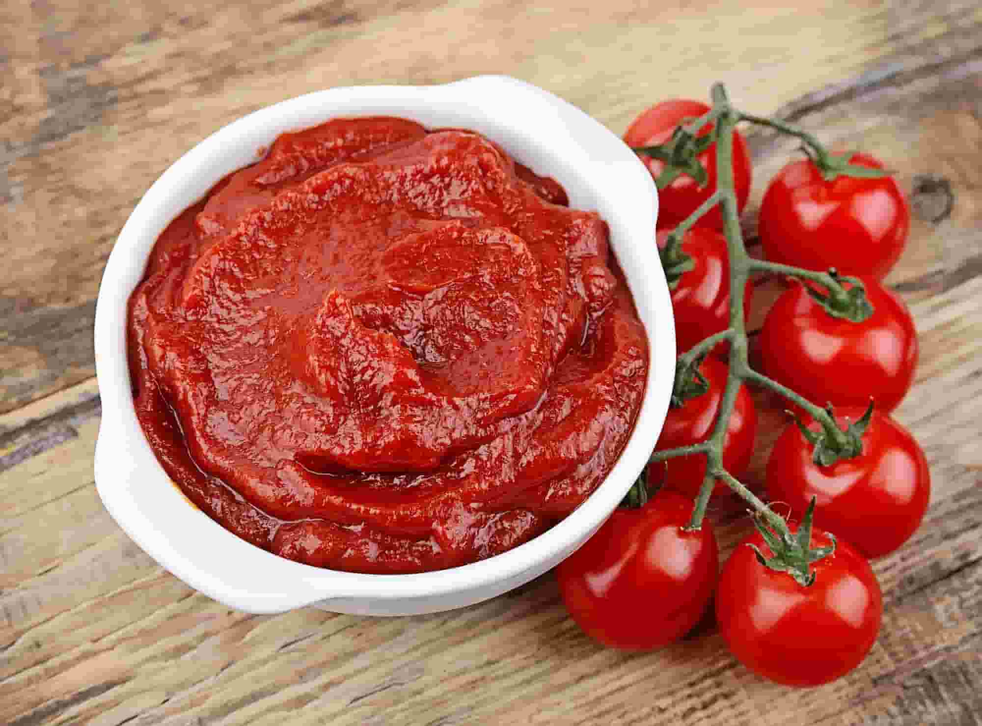 رب گوجه فرنگی صادراتی تولید شده با کنترل کیفیت دقیق