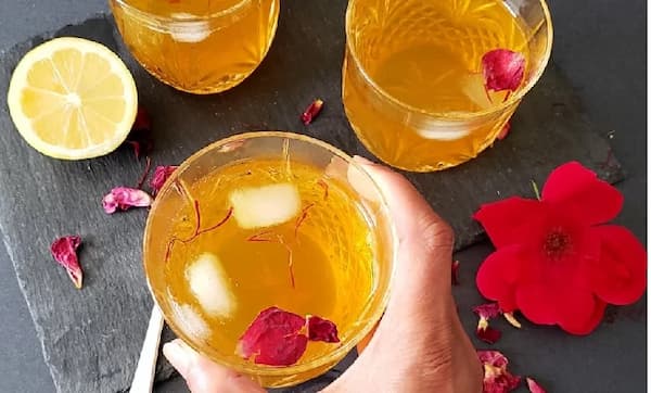 شربت زعفران دکتر خیر اندیش با کیفیت و تهیه شده از زعفران اصل