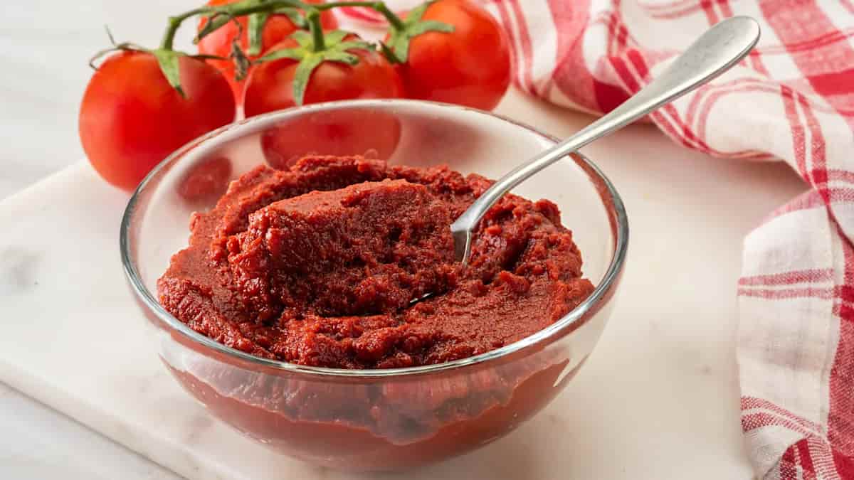 رب گوجه فرنگی آیسان مناسب مصرف منظم آشپزخانه