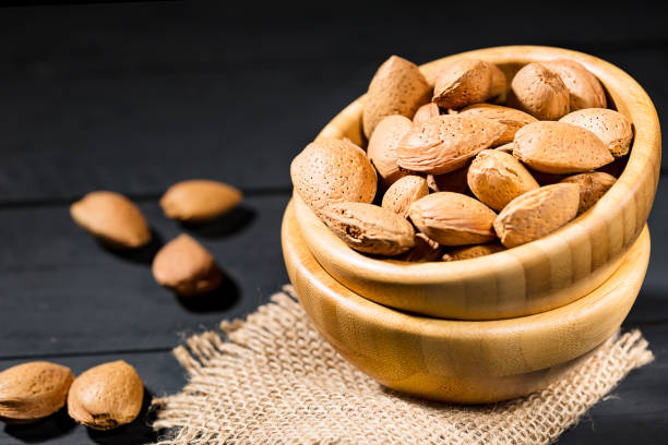 بادام درختی خارجی با کیفیت بالا مناسب هدیه