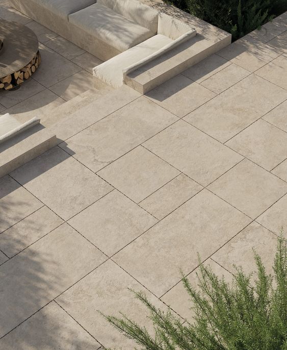 سنگ تراورتن برای کف حیاط سطح مات سازگار اقلیم باز