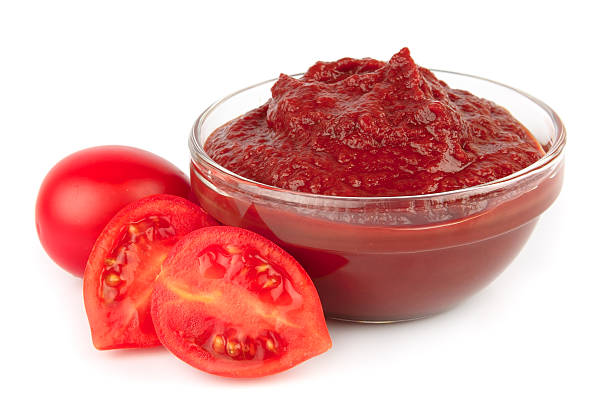 تصویر 1 از رب گوجه‌ فرنگی اعلا خانگی تهیه شده از گوجه های رسیده و قرمز