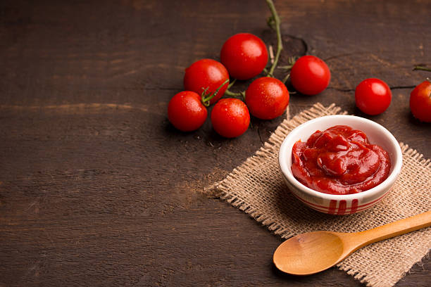 تصویر 1 از رب گوجه‌ فرنگی تبرک تغلیظ شده بدون نشاسته و پودر ذرت