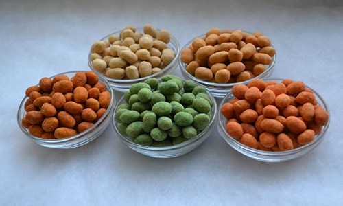 بادام زمینی روکشدار مشهد با ادویه های سنتی الهام گرفته از ذائقه شرقی