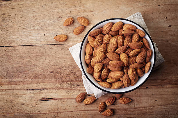 تصویر 1 از بادام درختی نمکی با پوست کاغذی مناسب تهیه آجیل