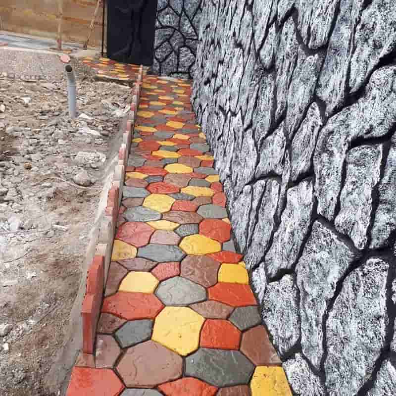 تصویر 1 از موزاییک پلیمری طرح لاشه مناسب محوطه‌ های بیرونی و نصب ساده