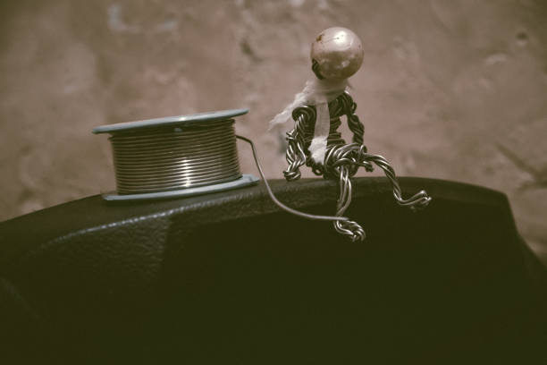 سیم مفتول تزئینی با خلق آثار هنری