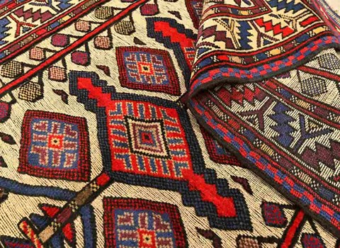 گلیم دستبافت سنتی با رنگ‌ بندی هماهنگ و طبیعی