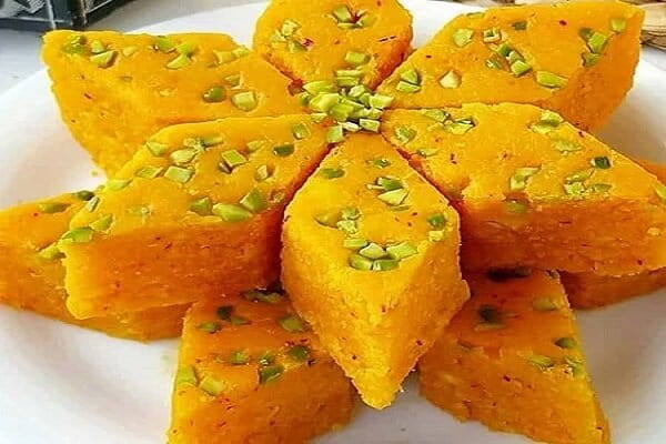 شیرینی روح افزا پسته ای ساوه تازه و خوش بافت