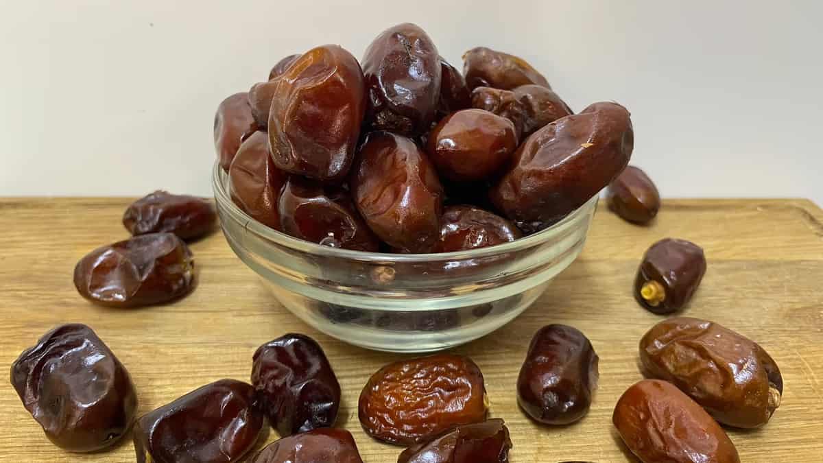 تصویر 4 از خرما مضافتی جیرفت برداشت مناطق گرم