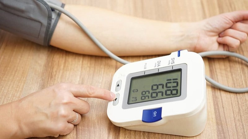 تصویر 2 از دستگاه فشار خون دیجیتالی پایشگر الکترونیکی خانگی