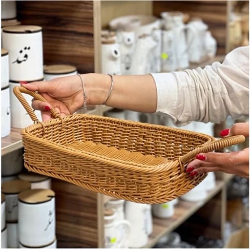 تصویر 4 از سبد حصیری دسته دار پلاستیکی با ظاهر شیک و جذاب
