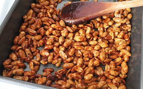 تصویر 4 از بادام زمینی تنوری تازه و خوش طعم برای آجیل