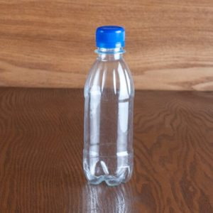 تصویر 3 از بطری پلاستیکی کوچک با طراحی فشرده و سبک