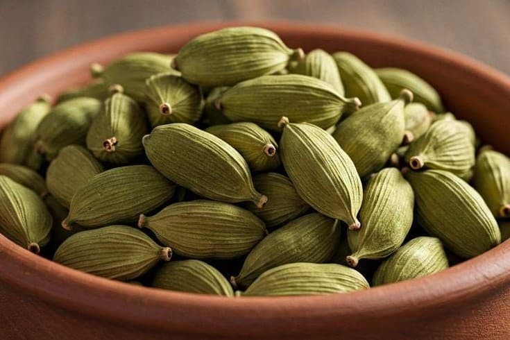 تصویر 3 از هل سبز درجه یک انتخابی مناسب برای نوشیدنی های سنتی