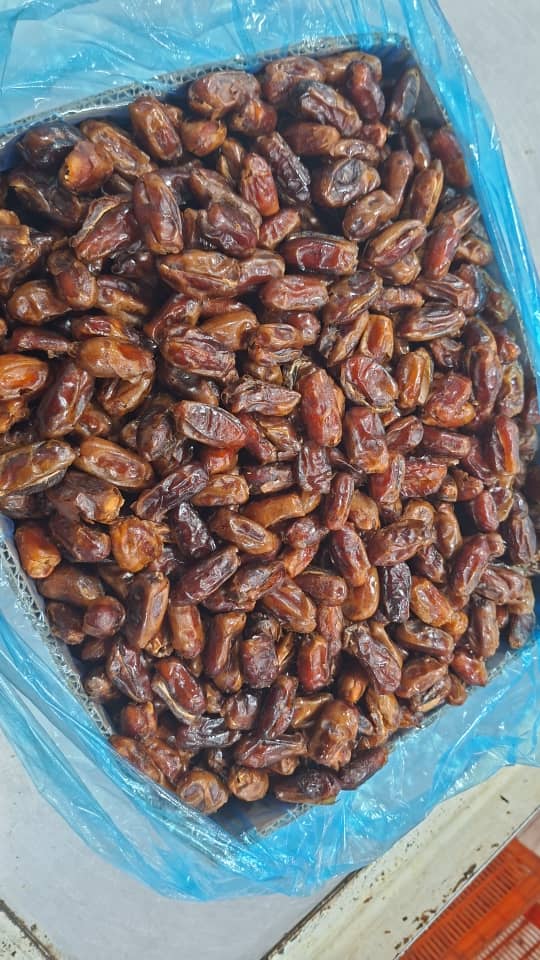 تصویر 1 از خرما پیارم تازه نرم و دلچسب