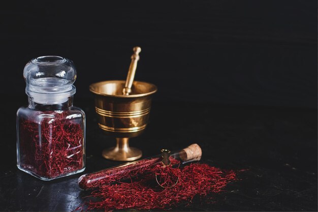 خرید و قیمت زعفران قائنات یک مثقالی + فروش عمده