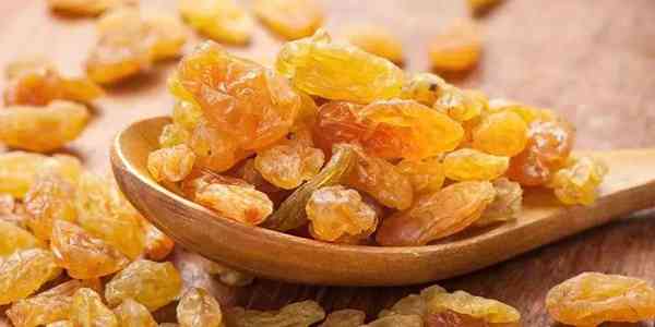 کشمش تیزابی فرآوری‌ شده با استاندارد غذایی