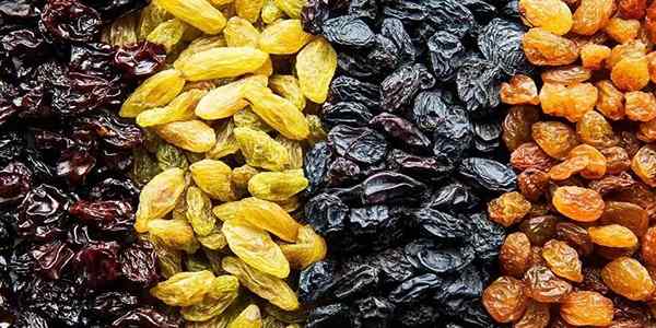 کشمش آفتابی خوش‌ رنگ با جلوه طبیعی