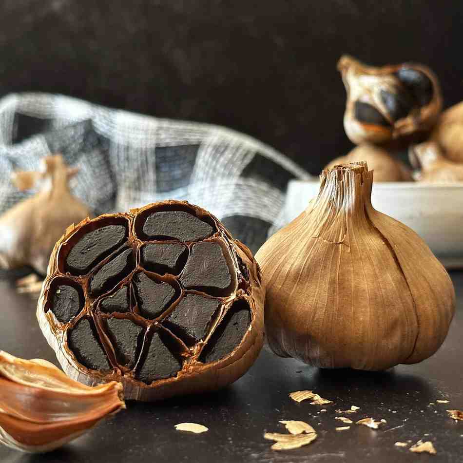 تصویر 3 از سیر سیاه موثر در درمان بیماری های قلبی و عروقی