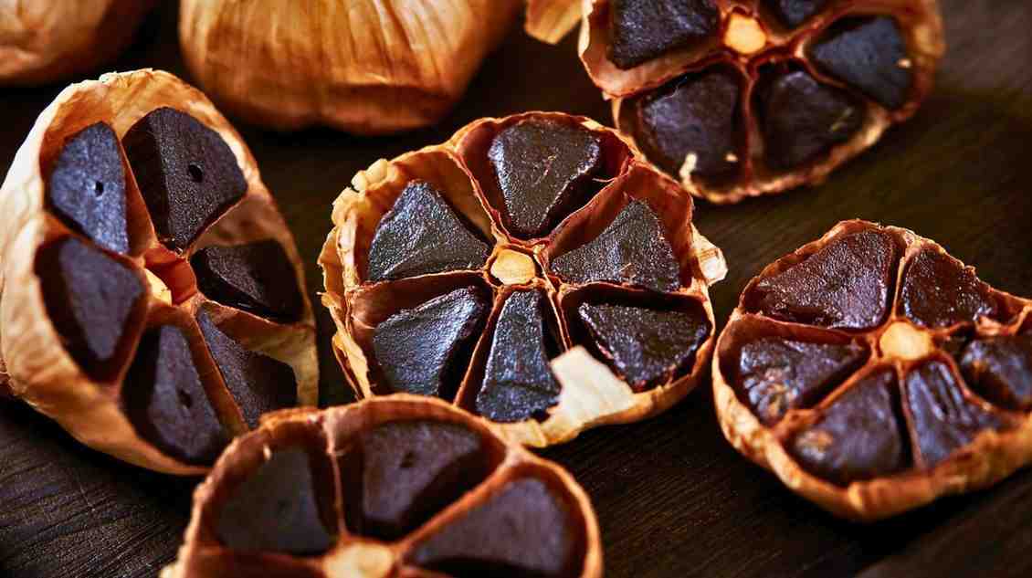 تصویر 2 از سیر سیاه داروی طبیعی افسردگی سرشار از اکسیدان