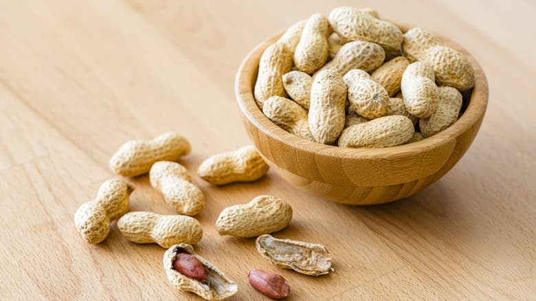 بادام زمینی خال نمکی ارگانیک با طعم طبیعی