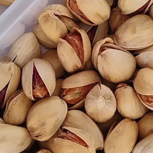 تصویر 2 از پسته احمد آقایی نمکی با کیفیت تضمینی