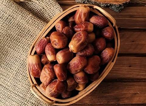 تصویر 3 از خرما زاهدی تجربه طعم واقعی خرمای خشک