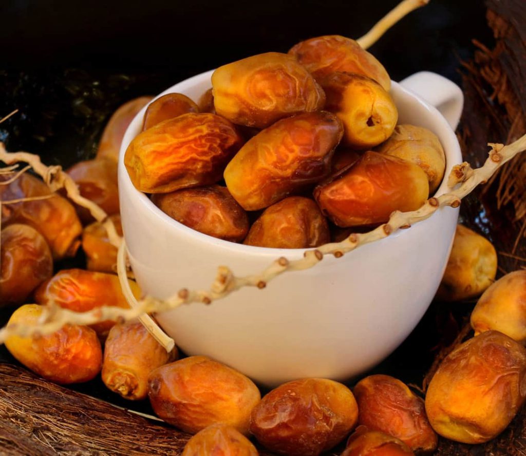 خرما زاهدی تجربه طعم واقعی خرمای خشک