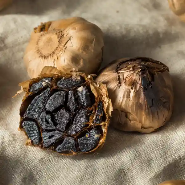 تصویر 3 از سیر سیاه پاستیلی تازه مناسب بسته بندی و عرضه گسترده