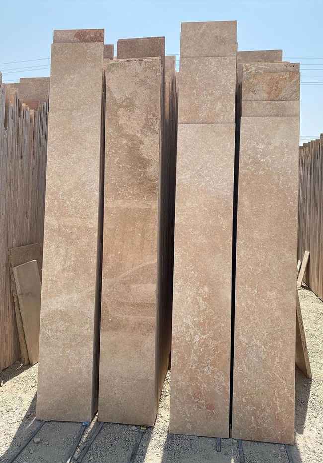 سنگ تراورتن دره بخاری با کیفیت ممتاز انتخابی ایده‌آل برای نمای لوکس و ماندگار ساختمان