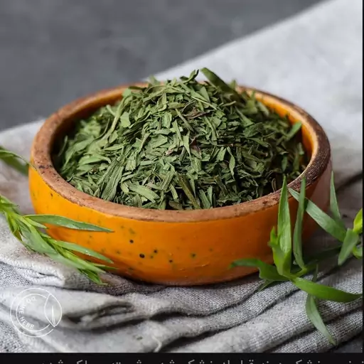 ترخون خشک برای طعم دار کردن انواع سوپ و آش