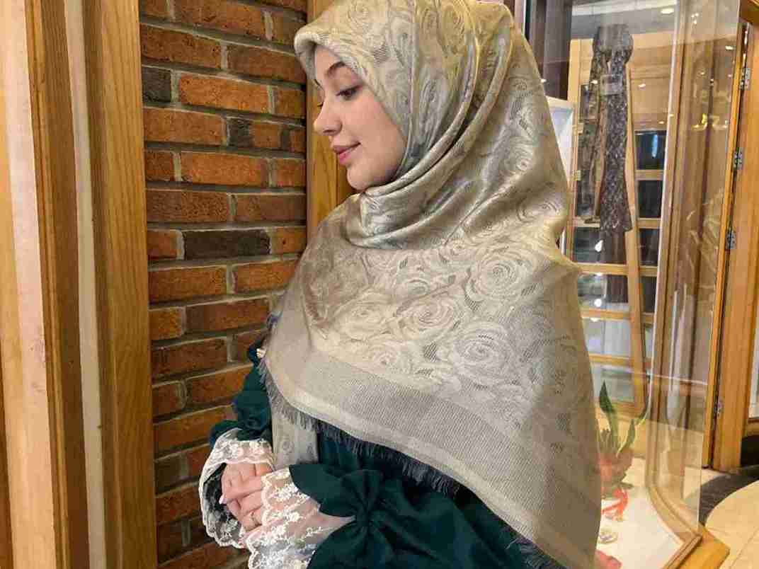 تصویر 5 از فروش عمده روسری نخ ابریشم ژاکارد لمه‌دار | شیک، خاص و پرفروش