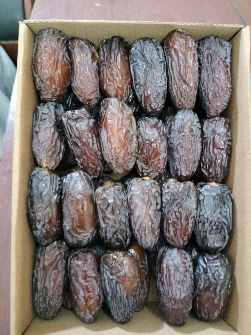 تصویر 1 از چگونه تأمین‌کننده معتبر خرمای مجول انتخاب کنیم؟