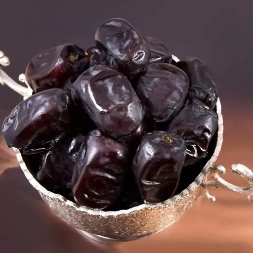 خرما مضافتی لذیذ منبع غنی مواد مغذی برای تقویت بدن