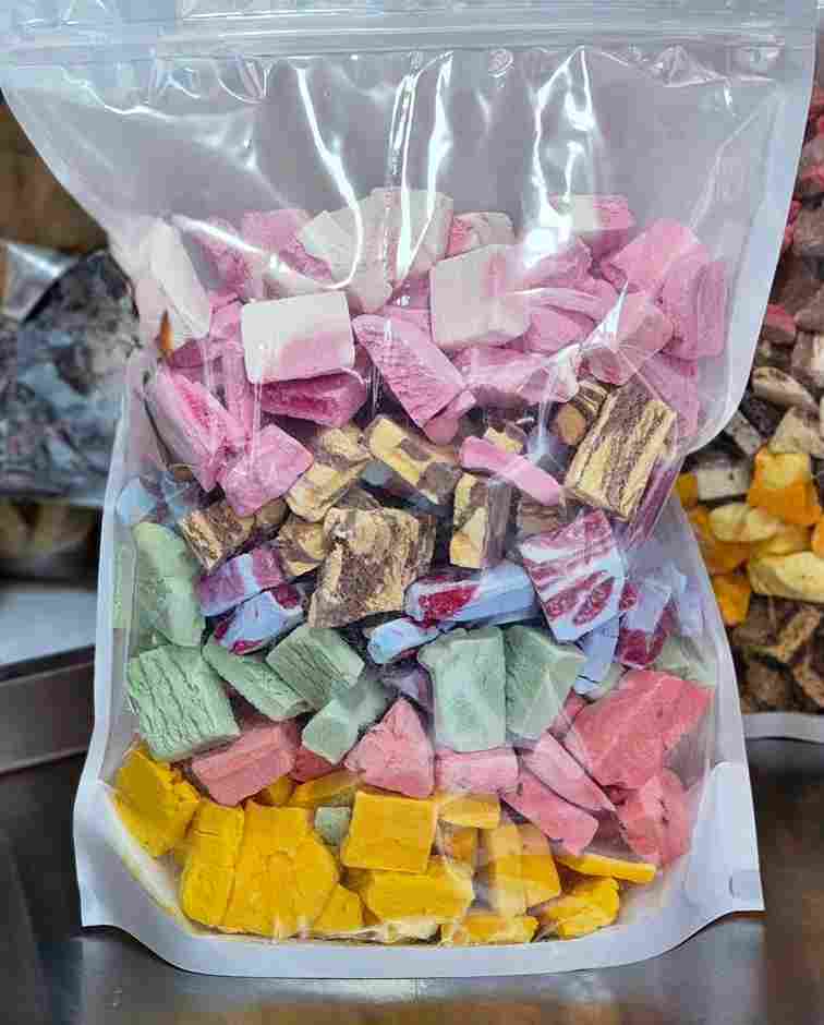 بستنی خشک میکس با ترکیب طعم های متنوع