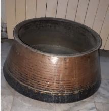 تصویر 2 از قابلمه مسی بزرگ قدیمی با اصالت و کیفیت ماندگار