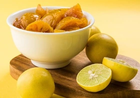 تصویر 1 از ترشی انبه ویژه با طعم اصیل و خوش خوراک