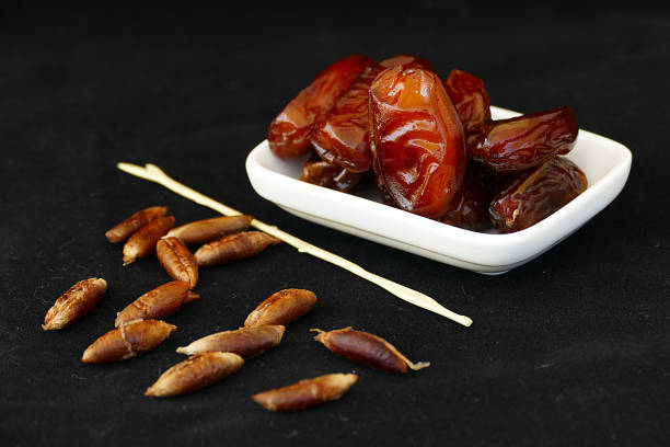 تصویر 6 از خرما مضافتی درجه یک با ظاهر یکدست و خوش فرم