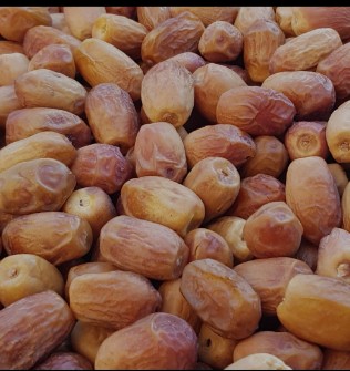 خرما شاهانی خاص پرطرفدار میان مصرف کنندگان بابت کیفیت بی نظیر آن انتخابی خوش طعم