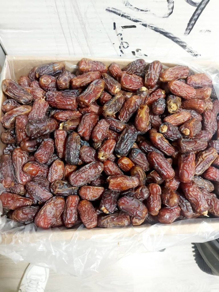 تصویر 2 از خرما پیارم سوپر لوکس دانه درشت