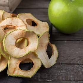 سیب سبز خشک خوش عطر مناسب میان وعده سالم و خوشمزه