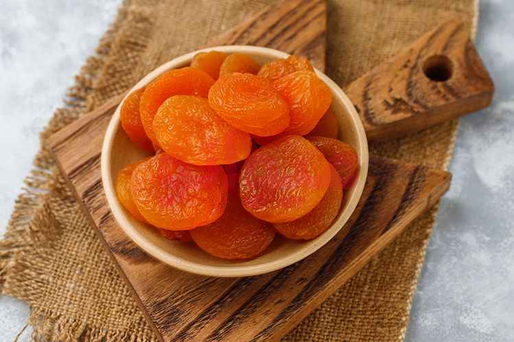 تصویر 1 از میوه خشک زردآلو با طعم شیرین و طبیعی