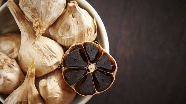 تصویر 1 از سیر سیاه شمال مرغوب با کیفیت فرآوری ممتاز