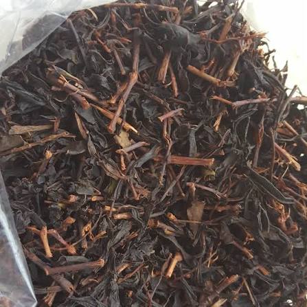 چوب چای شمال تهیه شده از بهترین باغ های شمال