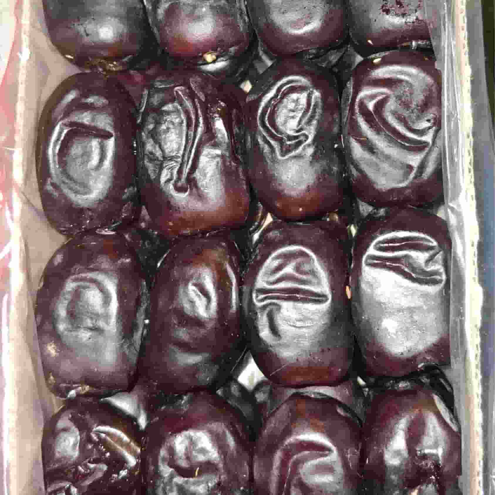 تصویر 4 از خرما مضافتی سیاه مرغوب مناسب پذیرایی با طعم اصیل ایرانی