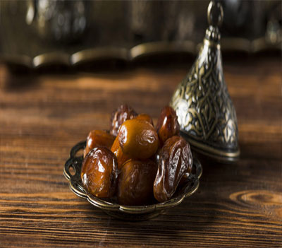 تصویر 1 از خرما مضافتی دو ردیفه با چینش منظم و ظاهر ممتاز